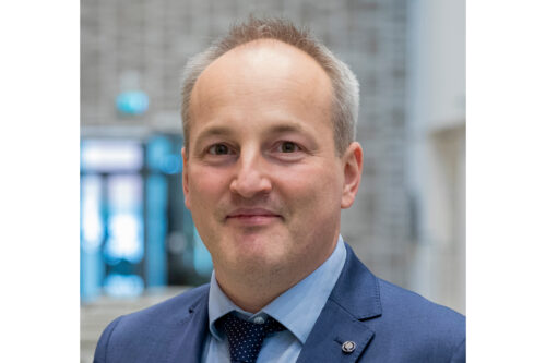 Portrait photo of Prof. Thomas Bader